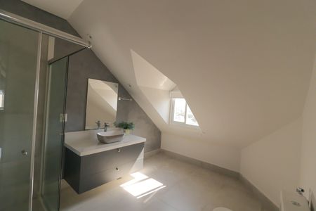 Apartamento para alugar com 238m², 4 quartos e 4 vagas Apartamento para alugar com 238m², 4 quartos e 4 vagasBanheiro da Suíte 2