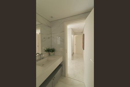 Apartamento para alugar com 238m², 4 quartos e 4 vagas Apartamento para alugar com 238m², 4 quartos e 4 vagasBanheiro Social