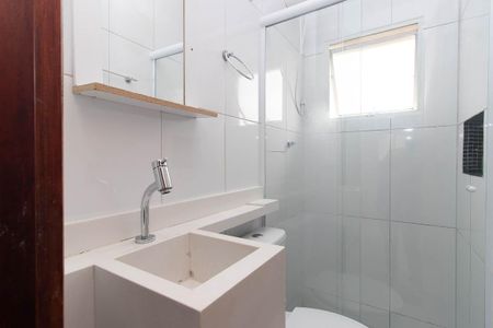 Casa para alugar com 75m², 2 quartos e 1 vaga Casa para alugar com 75m², 2 quartos e 1 vagaBanheiro