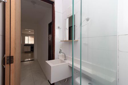 Casa para alugar com 75m², 2 quartos e 1 vaga Casa para alugar com 75m², 2 quartos e 1 vagaBanheiro