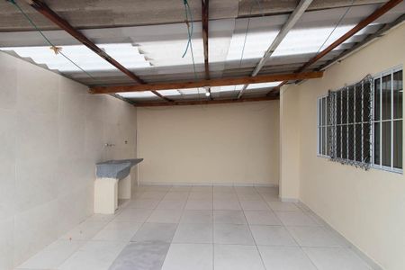 Casa para alugar com 75m², 2 quartos e 1 vaga Casa para alugar com 75m², 2 quartos e 1 vagaQuintal e Área de serviço