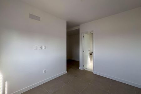 Apartamento à venda com 81m², 2 quartos e 1 vaga Apartamento à venda com 81m², 2 quartos e 1 vagaSuíte