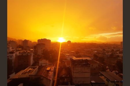Apartamento à venda com 160m², 3 quartos e 2 vagas Apartamento à venda com 160m², 3 quartos e 2 vagasVista