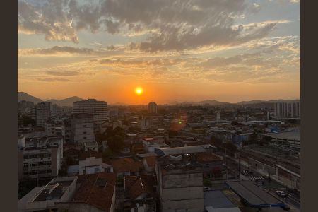 Apartamento à venda com 160m², 3 quartos e 2 vagas Apartamento à venda com 160m², 3 quartos e 2 vagasVista