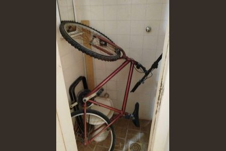 Banheiro de Serviço de apartamento para alugar com 2 quartos, 92m² em Califórnia, Nova Iguaçu