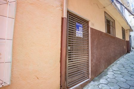 Casa para alugar com 50m², 1 quarto e sem vaga Casa para alugar com 50m², 1 quarto e sem vagaFachada + placa
