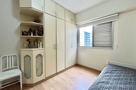 Apartamento à venda com 78m², 2 quartos e 1 vagaQuarto 2