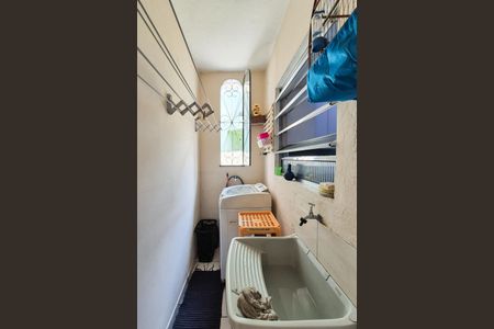 Casa à venda com 303m², 2 quartos e 1 vagaÁrea de Serviço