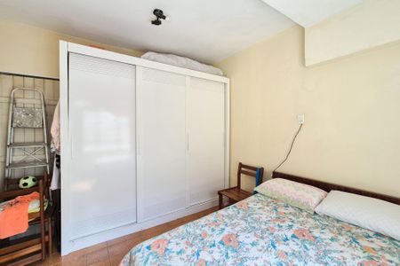 Casa à venda com 303m², 2 quartos e 1 vagaSuíte