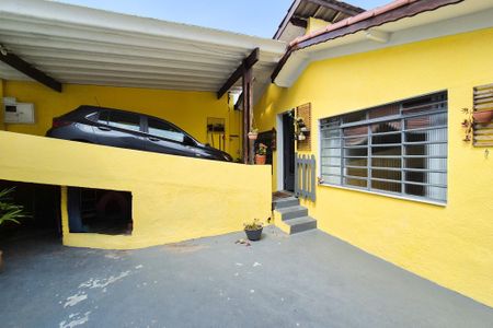 Casa à venda com 303m², 2 quartos e 1 vagaQuintal