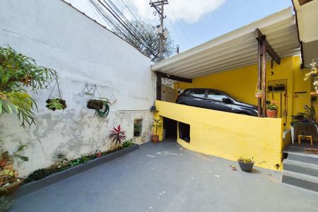 Casa à venda com 303m², 2 quartos e 1 vagaQuintal