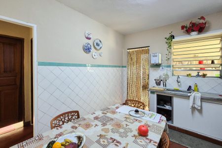 Casa à venda com 303m², 2 quartos e 1 vagaCozinha