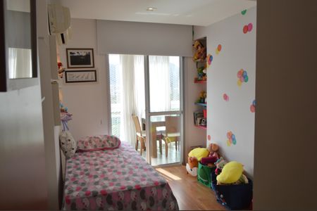 Apartamento à venda com 200m², 3 quartos e 2 vagasQuarto 1