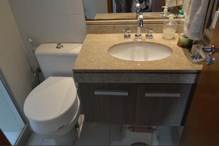 Apartamento à venda com 200m², 3 quartos e 2 vagasBanheiro 1