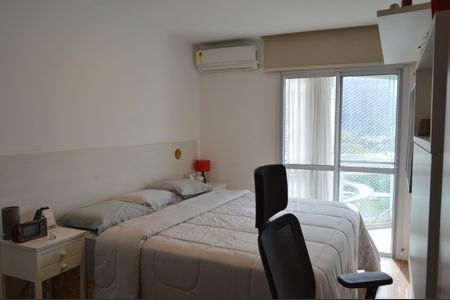 Apartamento à venda com 200m², 3 quartos e 2 vagasSuíte