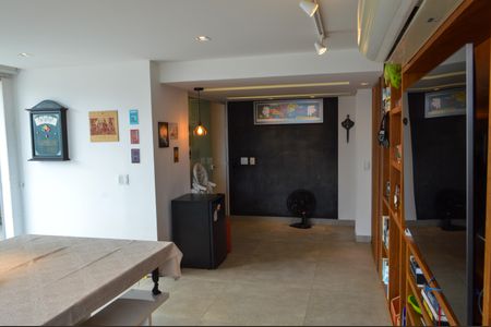 Apartamento à venda com 200m², 3 quartos e 2 vagasSala 2