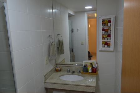 Apartamento à venda com 200m², 3 quartos e 2 vagasBanheiro 2