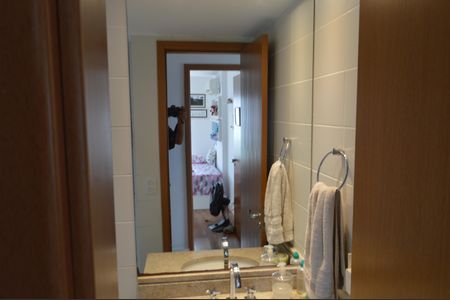 Apartamento à venda com 200m², 3 quartos e 2 vagasBanheiro 1