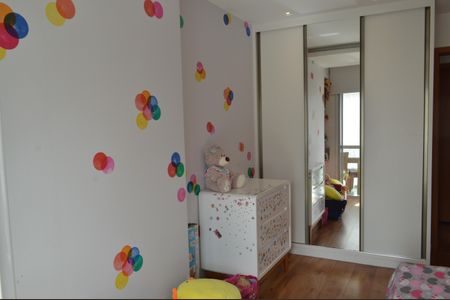 Apartamento à venda com 200m², 3 quartos e 2 vagasQuarto 1