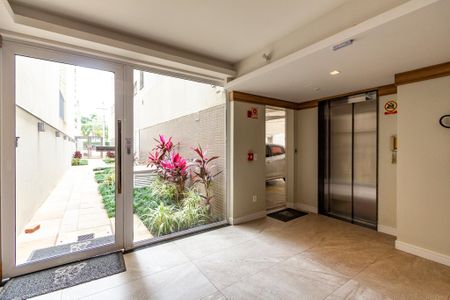 Apartamento à venda com 65m², 2 quartos e 1 vagaHall social