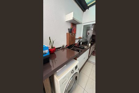 Apartamento à venda com 70m², 2 quartos e 1 vagaÁrea de Serviço