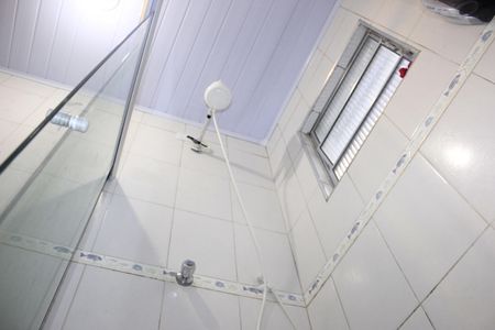 Casa à venda com 180m², 4 quartos e 4 vagasBanheiro social