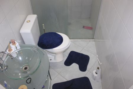 Casa à venda com 180m², 4 quartos e 4 vagasBanheiro social