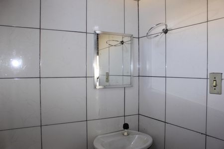 Casa à venda com 180m², 4 quartos e 4 vagasBanheiro do salão