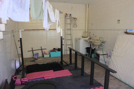 Casa à venda com 180m², 4 quartos e 4 vagasLavanderia