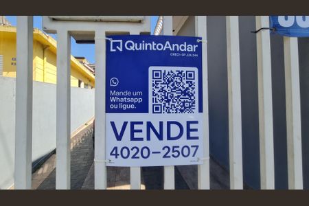 Casa à venda com 180m², 4 quartos e 4 vagas Casa à venda com 180m², 4 quartos e 4 vagasPlaca