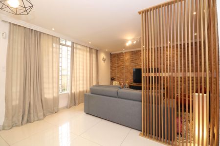 Casa à venda com 154m², 3 quartos e 2 vagasSala