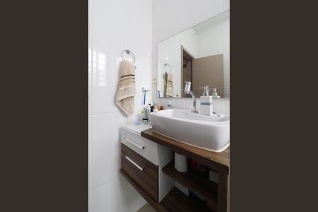 Casa à venda com 154m², 3 quartos e 2 vagasBanheiro