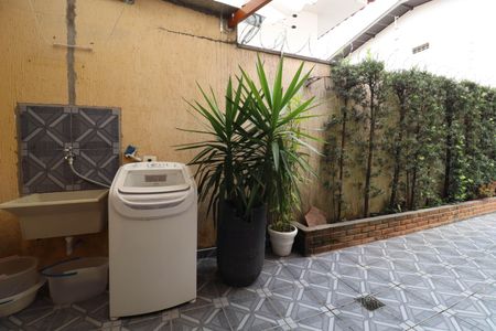 Casa à venda com 154m², 3 quartos e 2 vagasQuintal