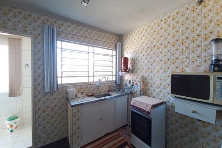 Casa à venda com 400m², 3 quartos e 3 vagas Casa à venda com 400m², 3 quartos e 3 vagasCozinha