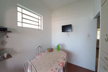 Casa à venda com 400m², 3 quartos e 3 vagas Casa à venda com 400m², 3 quartos e 3 vagasCopa
