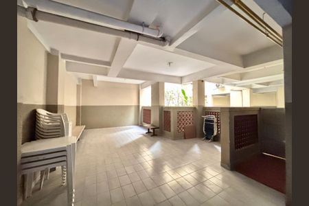 Apartamento à venda com 86m², 2 quartos e sem vagaÁrea comum