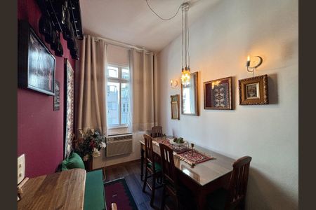 Apartamento à venda com 86m², 2 quartos e sem vagaSala