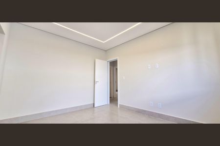 Quarto 2 de casa à venda com 3 quartos, 360m² em Jardim Imperial, Lagoa Santa