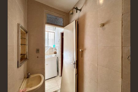 Apartamento à venda com 136m², 3 quartos e sem vaga Apartamento à venda com 136m², 3 quartos e sem vagaBanheiro de Serviço
