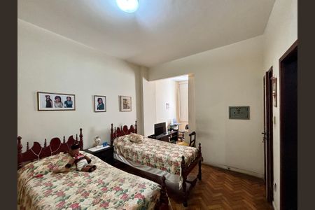 Apartamento à venda com 136m², 3 quartos e sem vaga Apartamento à venda com 136m², 3 quartos e sem vagaSuíte