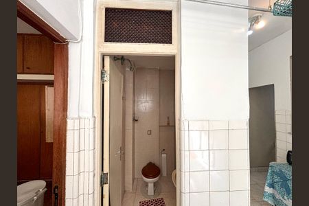 Apartamento à venda com 136m², 3 quartos e sem vaga Apartamento à venda com 136m², 3 quartos e sem vagaBanheiro de Serviço