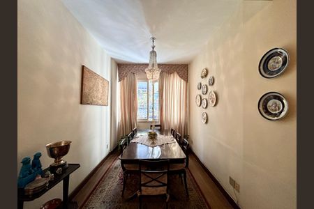 Apartamento à venda com 136m², 3 quartos e sem vaga Apartamento à venda com 136m², 3 quartos e sem vagaSala