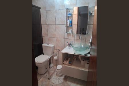 Banheiro de apartamento para alugar com 3 quartos, 58m² em Parque Cecap, Guarulhos