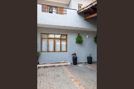 Casa à venda com 125m², 3 quartos e 3 vagas Casa à venda com 125m², 3 quartos e 3 vagasFachada
