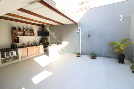 Casa à venda com 125m², 3 quartos e 3 vagasQuintal
