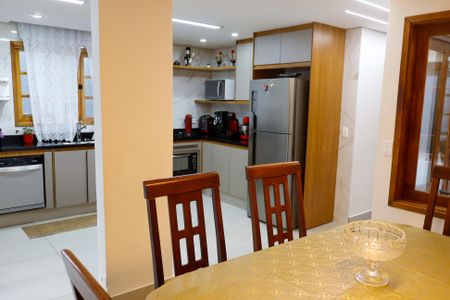 Casa à venda com 125m², 3 quartos e 3 vagas Casa à venda com 125m², 3 quartos e 3 vagasCozinha