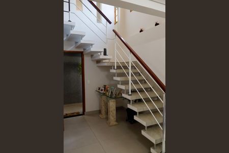 Casa à venda com 125m², 3 quartos e 3 vagas Casa à venda com 125m², 3 quartos e 3 vagasSala