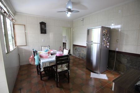 Casa de condomínio à venda com 144m², 3 quartos e 2 vagasCozinha