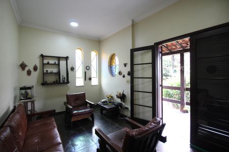 Casa de condomínio à venda com 144m², 3 quartos e 2 vagasSala