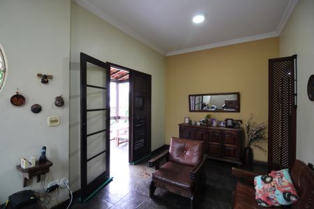 Casa de condomínio à venda com 144m², 3 quartos e 2 vagasSala